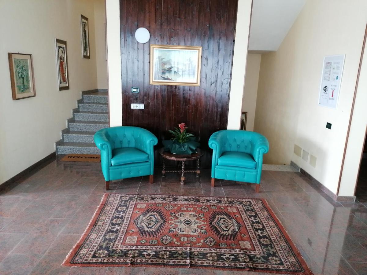Residence Villa Margherita B&B Nebbiuno Ngoại thất bức ảnh